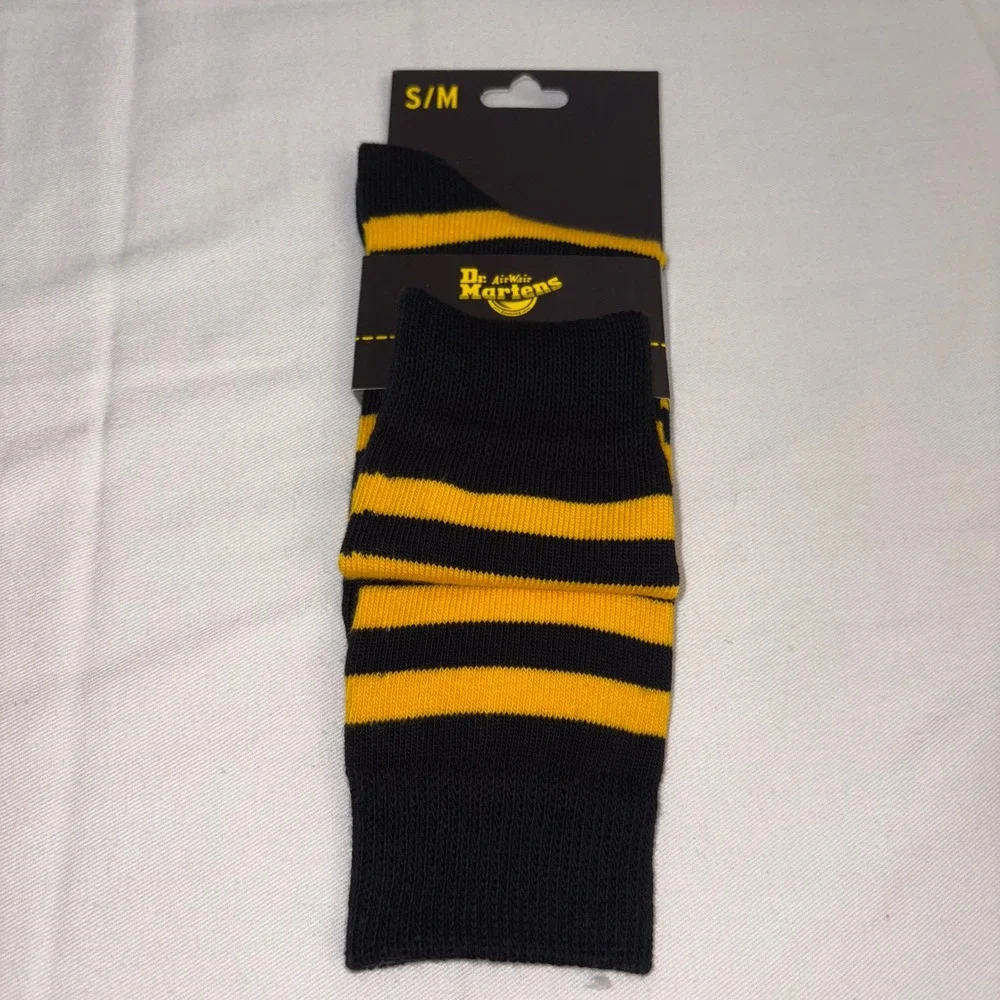 Dr‎ Martens Black Yellow Stripe Crew Socks small medium Unisex New With Tags